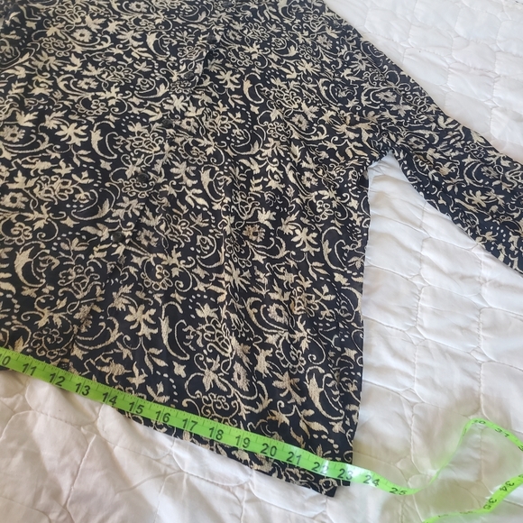 Top - Picture 6 of 12